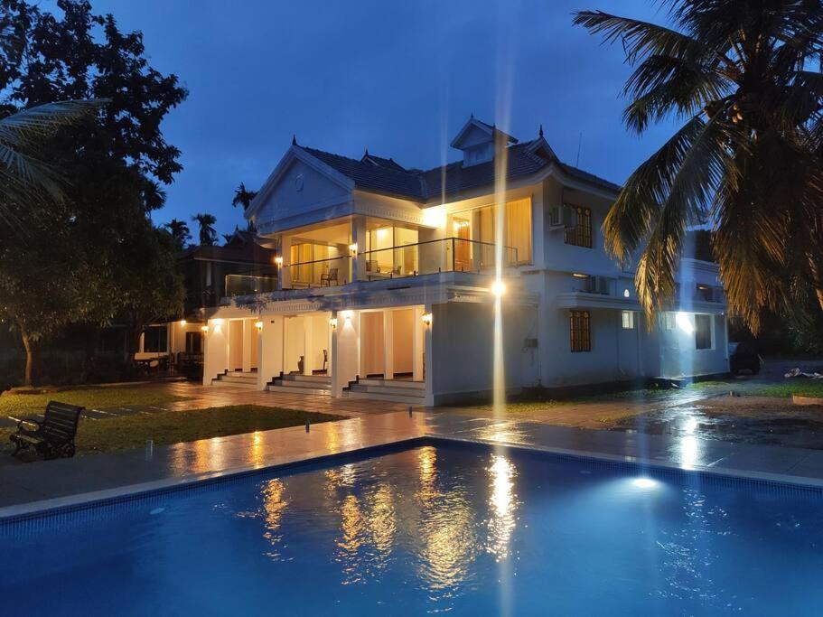 Riveria Portico - River Side 6 Bedroom Private Pool Bungalow North Paravur Εξωτερικό φωτογραφία