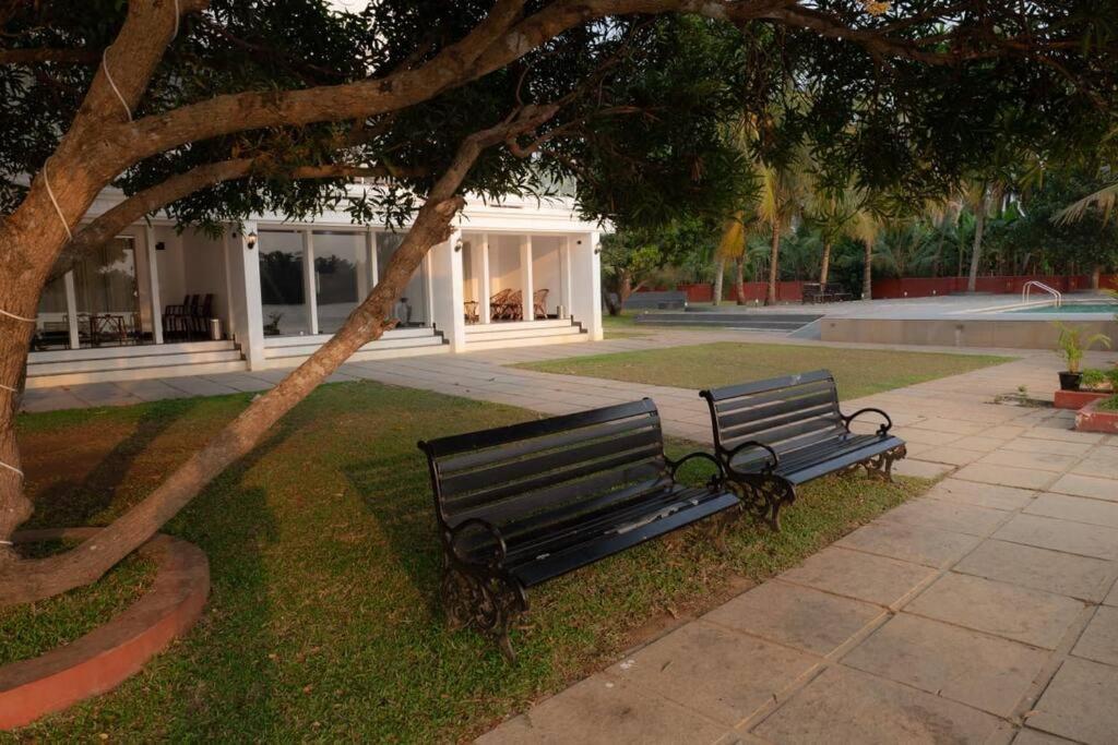 Riveria Portico - River Side 6 Bedroom Private Pool Bungalow North Paravur Εξωτερικό φωτογραφία